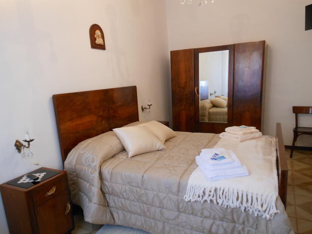 B&B Le Stanze Del Chiostro Serra deʼ Conti Oda fotoğraf